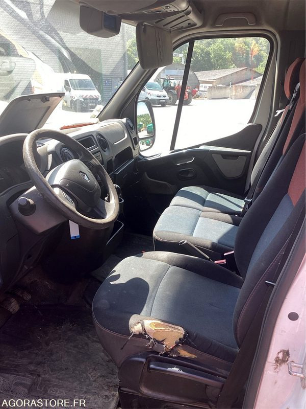 RENAULT Master VU 4p Gd Conf F3500 L2H - 2013 / 238995 KM (P1510079) - Panel van: picture 3 RENAULT Master VU 4p Gd Conf F3500 L2H - 2013 / 238995 KM (P1510079) - Panel van: picture 3