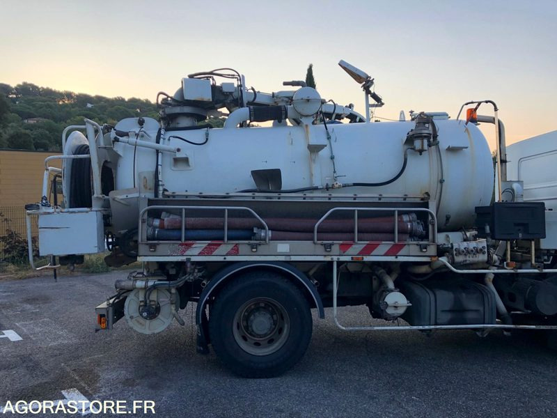 RENAULT PREMIUM HYRROCUREUSE - Vacuum truck: picture 4 RENAULT PREMIUM HYRROCUREUSE - Vacuum truck: picture 4