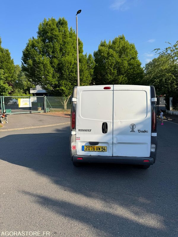 RENAULT TRAFIC 1.9 DCI 53 000 KM - Panel van: picture 5 RENAULT TRAFIC 1.9 DCI 53 000 KM - Panel van: picture 5