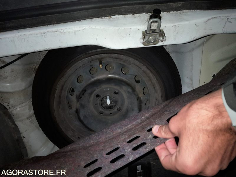 RENAULT TWINGO - 2001 - Car: picture 5 RENAULT TWINGO - 2001 - Car: picture 5