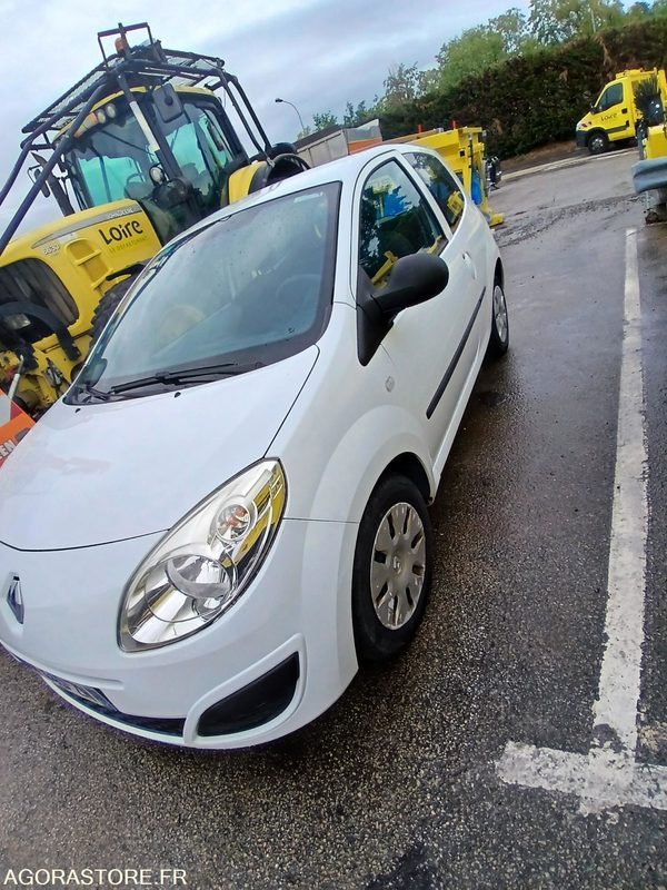 RENAULT TWINGO - 2010 - 145955 KMS - Car: picture 2 RENAULT TWINGO - 2010 - 145955 KMS - Car: picture 2