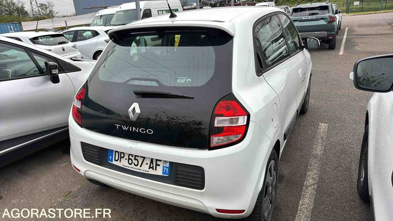 RENAULT TWINGO - 2015 - 88804 KM - Car: picture 1 RENAULT TWINGO - 2015 - 88804 KM - Car: picture 1