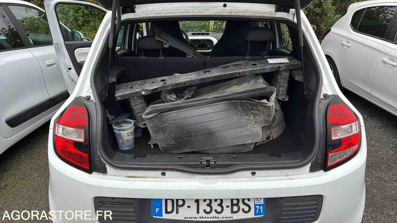 RENAULT TWINGO - 2015 - 92041 KM - Car: picture 5 RENAULT TWINGO - 2015 - 92041 KM - Car: picture 5