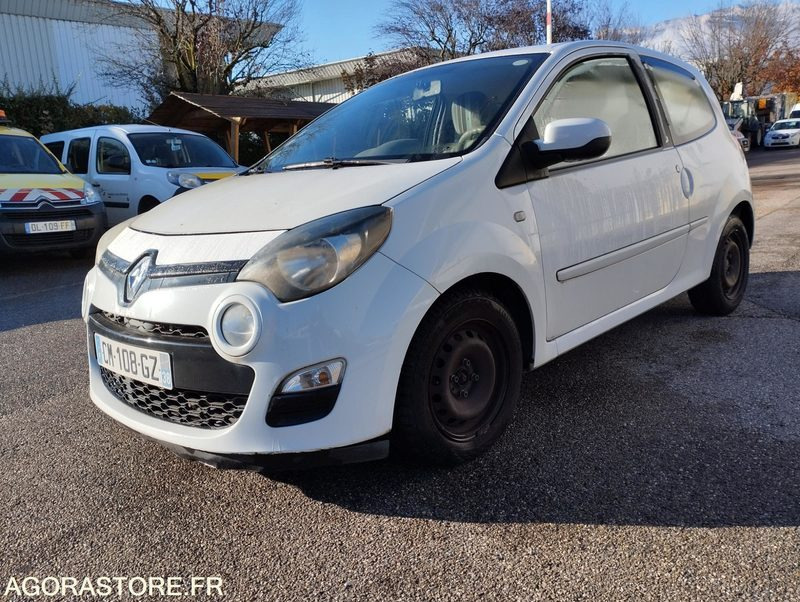RENAULT TWINGO II _ mot. 1.2i 16V LEV 16V eco2 75cv _ CM-108-GZ - Car: picture 3 RENAULT TWINGO II _ mot. 1.2i 16V LEV 16V eco2 75cv _ CM-108-GZ - Car: picture 3