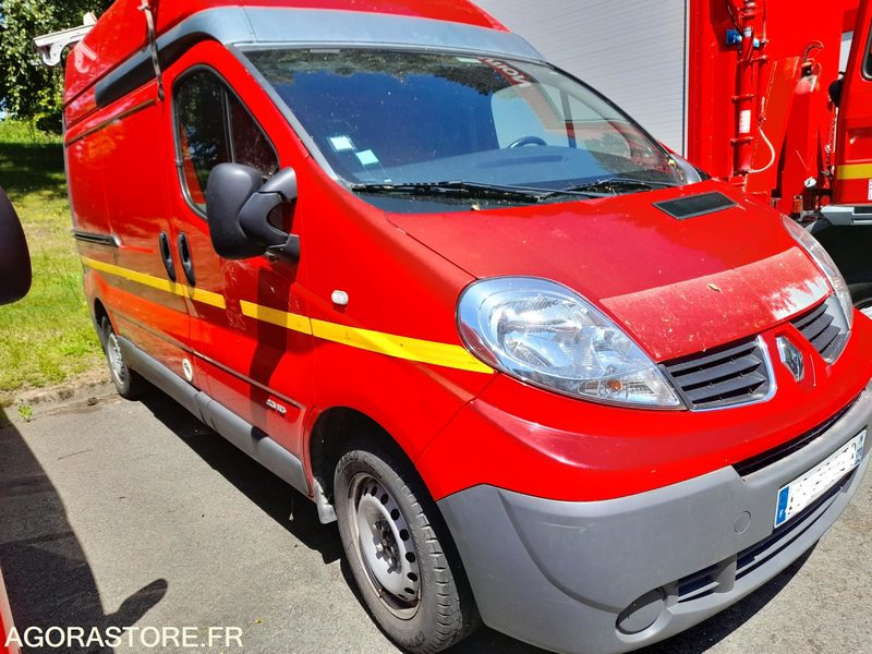 RENAULT Trafic II Fourgon Phase 2 L2H2 1200kg 2.0 dCi 16V 115 cv (MECA 562) - Panel van: picture 1 RENAULT Trafic II Fourgon Phase 2 L2H2 1200kg 2.0 dCi 16V 115 cv (MECA 562) - Panel van: picture 1