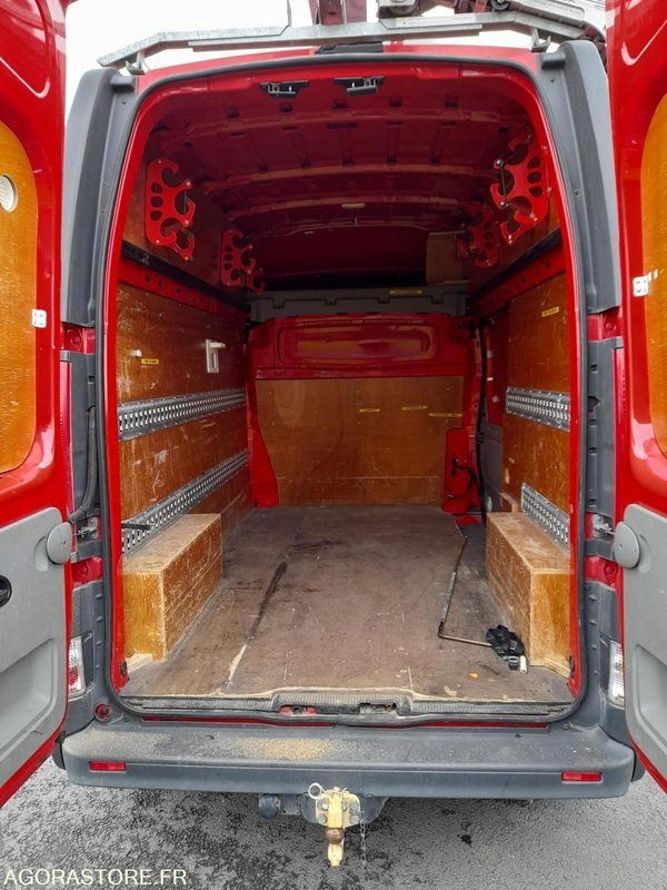RENAULT Trafic II Fourgon Phase 2 L2H2 1200kg 2.0 dCi 16V 115 cv (MECA 563) - Panel van: picture 4 RENAULT Trafic II Fourgon Phase 2 L2H2 1200kg 2.0 dCi 16V 115 cv (MECA 563) - Panel van: picture 4