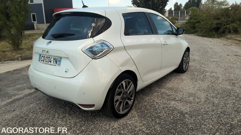 RENAULT ZOE 2013 116000 KMS PAS DE LOCATION BATTERIE - Car: picture 3 RENAULT ZOE 2013 116000 KMS PAS DE LOCATION BATTERIE - Car: picture 3