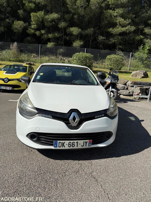 Renault - CLIO DCi75 - 2014 - 218797KMS - Small van: picture 3 Renault - CLIO DCi75 - 2014 - 218797KMS - Small van: picture 3
