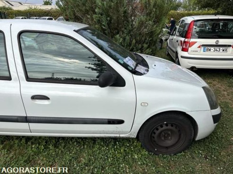 Renault Clio - 299BCF57 - Car: picture 2 Renault Clio - 299BCF57 - Car: picture 2