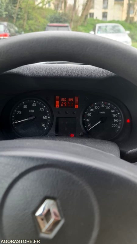 Renault Clio - Car: picture 4 Renault Clio - Car: picture 4