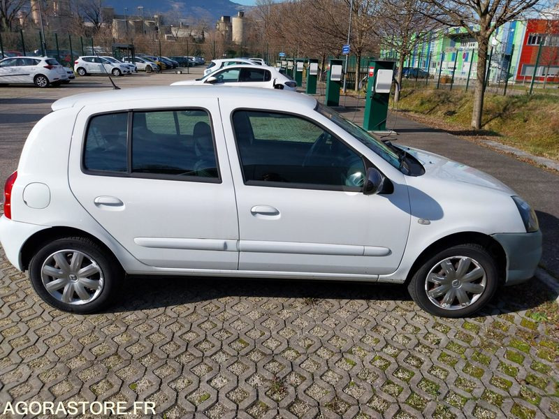 Renault Clio de 2012- 75 282 kms (CL-635-XA) - Car: picture 4 Renault Clio de 2012- 75 282 kms (CL-635-XA) - Car: picture 4