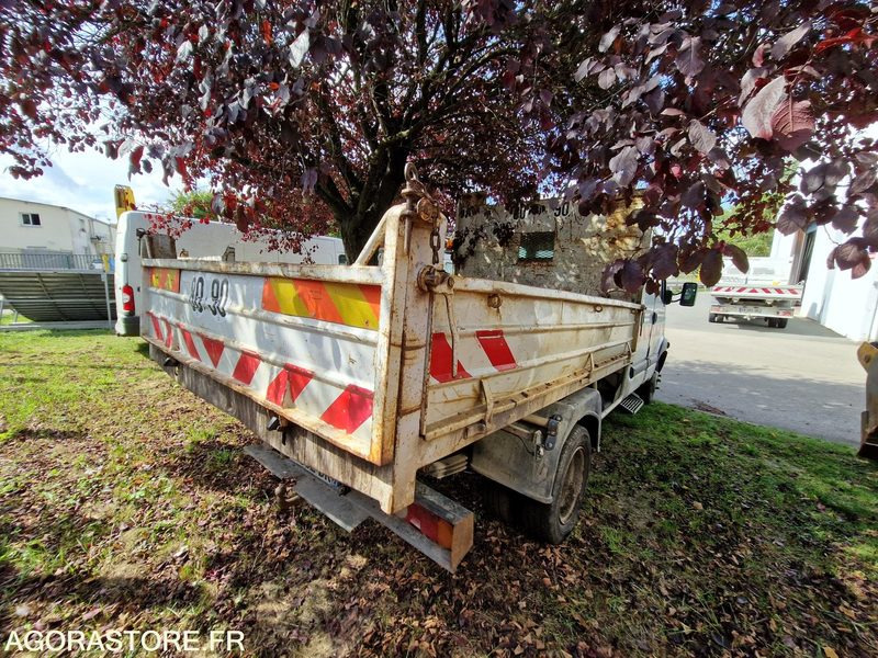 Renault Mascott - 2000 - 74126 - EL382DR - Tipper van: picture 4 Renault Mascott - 2000 - 74126 - EL382DR - Tipper van: picture 4