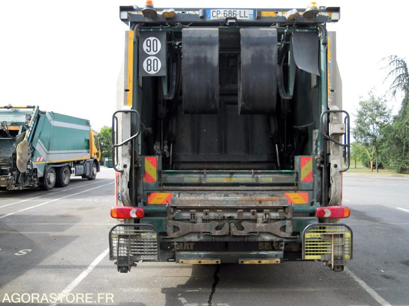 Renault Premium 380 6x2 DXI 11 équipé d'une benne SEMAT OM Série 14000 - Garbage truck: picture 4 Renault Premium 380 6x2 DXI 11 équipé d'une benne SEMAT OM Série 14000 - Garbage truck: picture 4