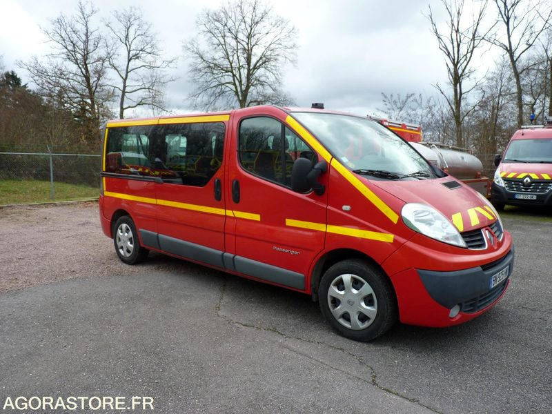 Renault Trafic 9 Places - Small van: picture 1 Renault Trafic 9 Places - Small van: picture 1