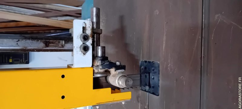 SCIE A RUBAN - Tool/ Equipment: picture 4 SCIE A RUBAN - Tool/ Equipment: picture 4