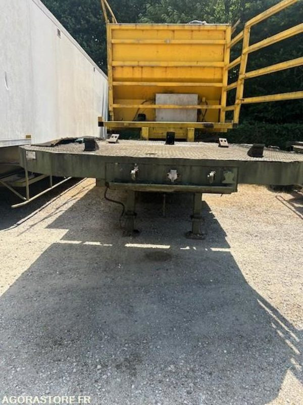 SEMI REMORQUE PLATEAU TOUT TERRAIN AVEC TWIST LOCK - Semi-trailer: picture 2 SEMI REMORQUE PLATEAU TOUT TERRAIN AVEC TWIST LOCK - Semi-trailer: picture 2