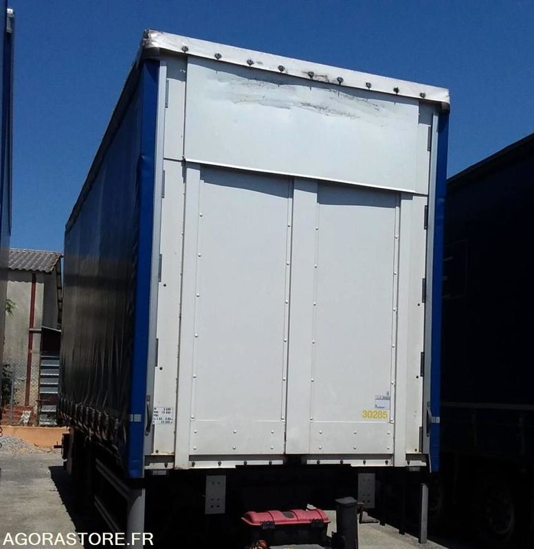 SEMI REMORQUE PLSC 18T - TOIT RELEVABLE - RIDEAUX COULISSANTS - Semi-trailer: picture 3 SEMI REMORQUE PLSC 18T - TOIT RELEVABLE - RIDEAUX COULISSANTS - Semi-trailer: picture 3