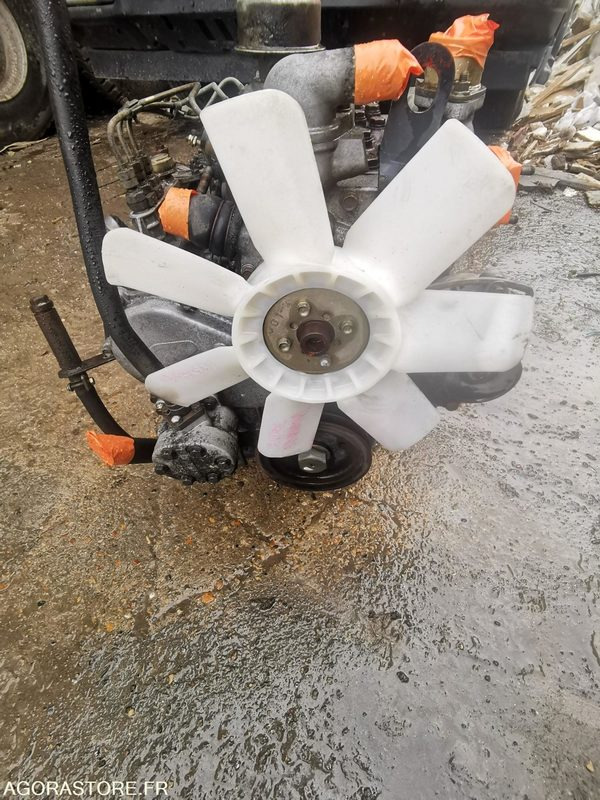 MOTEUR ISEKI E3AE1 - Spare parts for Construction machinery: picture 2 MOTEUR ISEKI E3AE1 - Spare parts for Construction machinery: picture 2