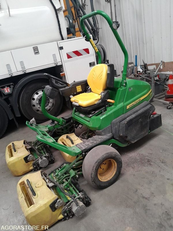 TONDEUSE AUTOPORTEE DE GREEN 2750E CUT DSL JOHN DEERE - 2024 / 600H - Garden equipment: picture 1 TONDEUSE AUTOPORTEE DE GREEN 2750E CUT DSL JOHN DEERE - 2024 / 600H - Garden equipment: picture 1