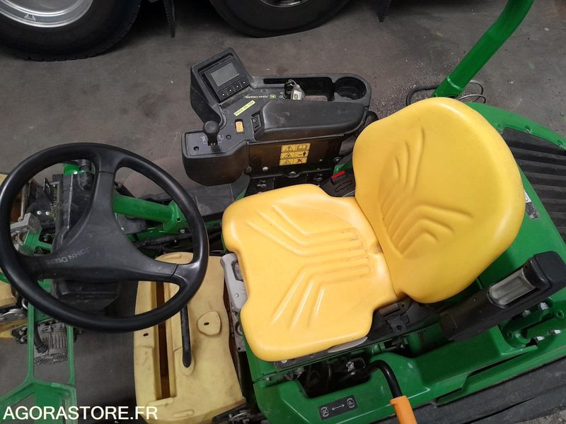 TONDEUSE AUTOPORTEE DE GREEN 2750E CUT DSL JOHN DEERE - 2024 / 600H - Garden equipment: picture 2 TONDEUSE AUTOPORTEE DE GREEN 2750E CUT DSL JOHN DEERE - 2024 / 600H - Garden equipment: picture 2
