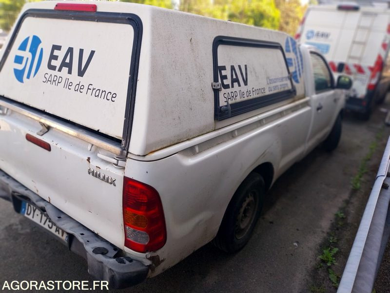 TOYOTA Hilux 4x2 Groupe HP 2007 (448000Km) VENTE EXPORT UNIQUEMENT ROULANT - Small van: picture 3 TOYOTA Hilux 4x2 Groupe HP 2007 (448000Km) VENTE EXPORT UNIQUEMENT ROULANT - Small van: picture 3