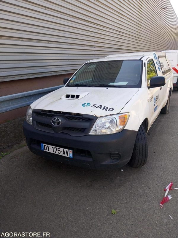 TOYOTA Hilux 4x2 Groupe HP 2007 (448000Km) VENTE EXPORT UNIQUEMENT ROULANT - Small van: picture 1 TOYOTA Hilux 4x2 Groupe HP 2007 (448000Km) VENTE EXPORT UNIQUEMENT ROULANT - Small van: picture 1