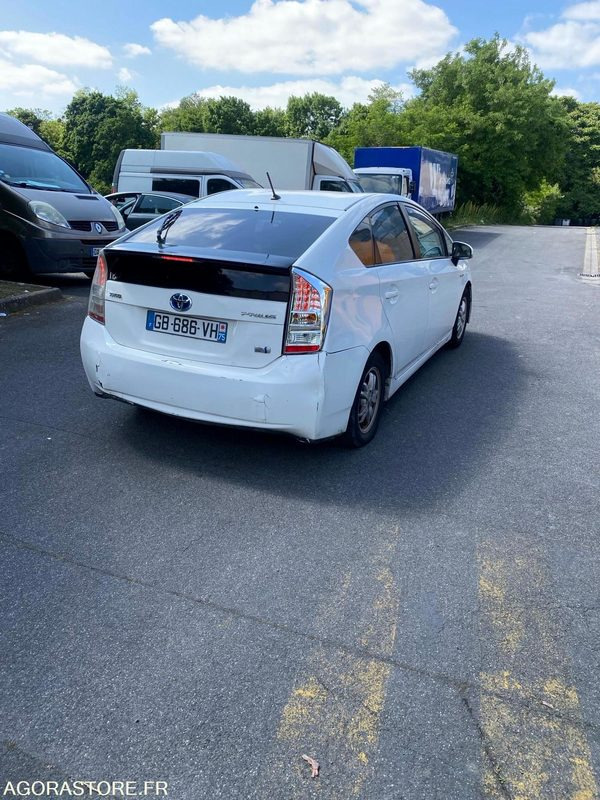 TOYOTA PRIUS HYBRIDE 2/ELECRIQUE/ESS/GPL- 2012- 400000 - Car: picture 4 TOYOTA PRIUS HYBRIDE 2/ELECRIQUE/ESS/GPL- 2012- 400000 - Car: picture 4