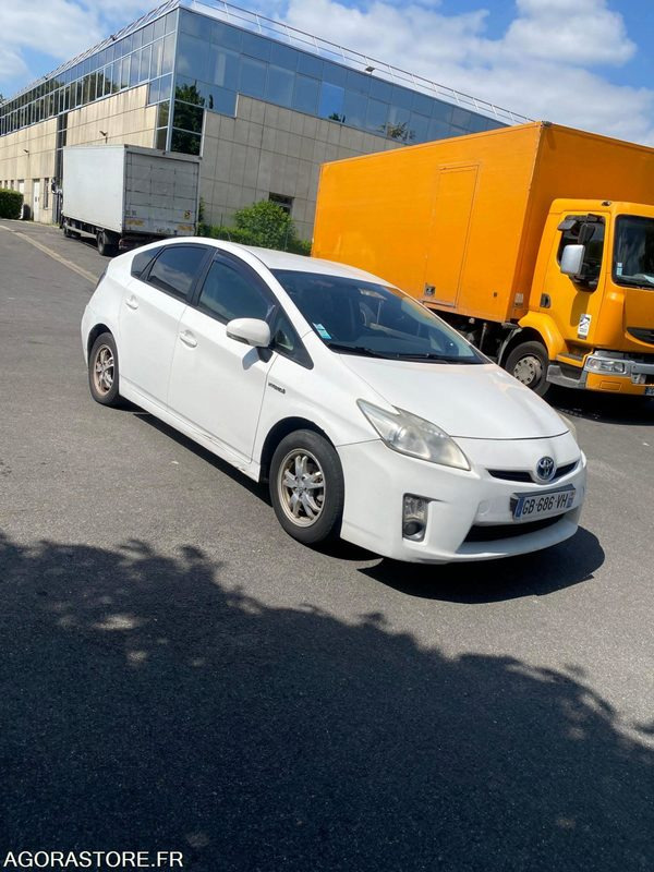 TOYOTA PRIUS HYBRIDE 2/ELECRIQUE/ESS/GPL- 2012- 400000 - Car: picture 1 TOYOTA PRIUS HYBRIDE 2/ELECRIQUE/ESS/GPL- 2012- 400000 - Car: picture 1