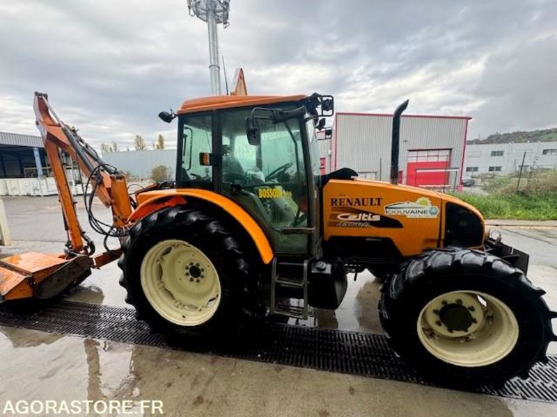 TRACTEUR RENAULT CELTIS - Farm tractor: picture 2 TRACTEUR RENAULT CELTIS - Farm tractor: picture 2
