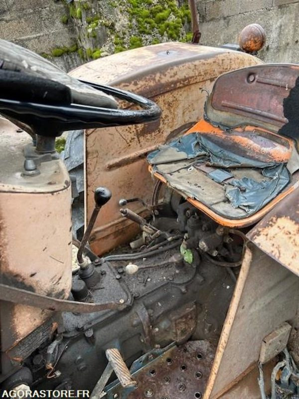 TRACTEUR SOMECA 400 - 3065 HEURES - Farm tractor: picture 5 TRACTEUR SOMECA 400 - 3065 HEURES - Farm tractor: picture 5