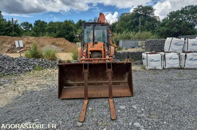 TRACTOPELLE NEW HOLLAND HITACHI FB100 - 031003055 / 1996 - 6337 HEURES - Backhoe loader: picture 3 TRACTOPELLE NEW HOLLAND HITACHI FB100 - 031003055 / 1996 - 6337 HEURES - Backhoe loader: picture 3