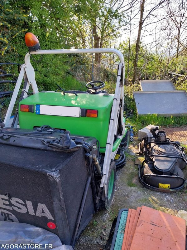 Tondeuse autoportée - lot 151 - Garden mower: picture 3 Tondeuse autoportée - lot 151 - Garden mower: picture 3