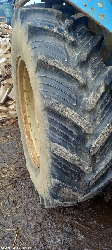 Tracteur Ford 5610 avec chargeur Mailleux - Farm tractor: picture 5 Tracteur Ford 5610 avec chargeur Mailleux - Farm tractor: picture 5