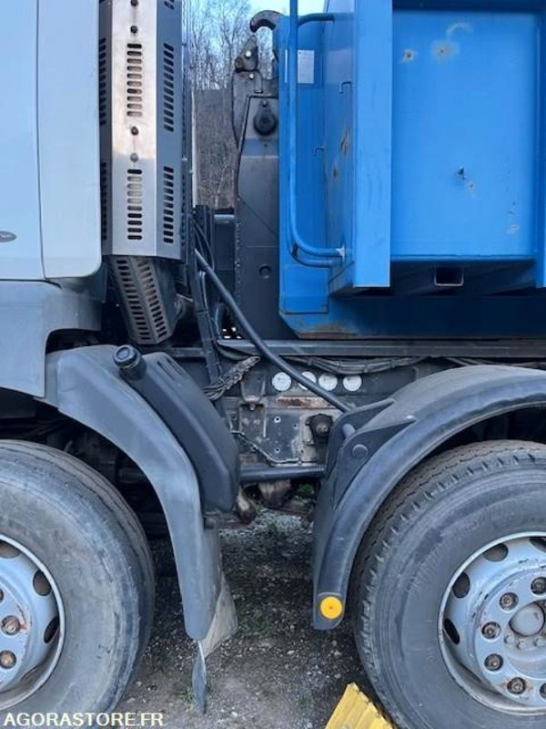 CAMION 8X4 RENAULT KERAX 2002 600000 KM - Tractor unit: picture 4 CAMION 8X4 RENAULT KERAX 2002 600000 KM - Tractor unit: picture 4