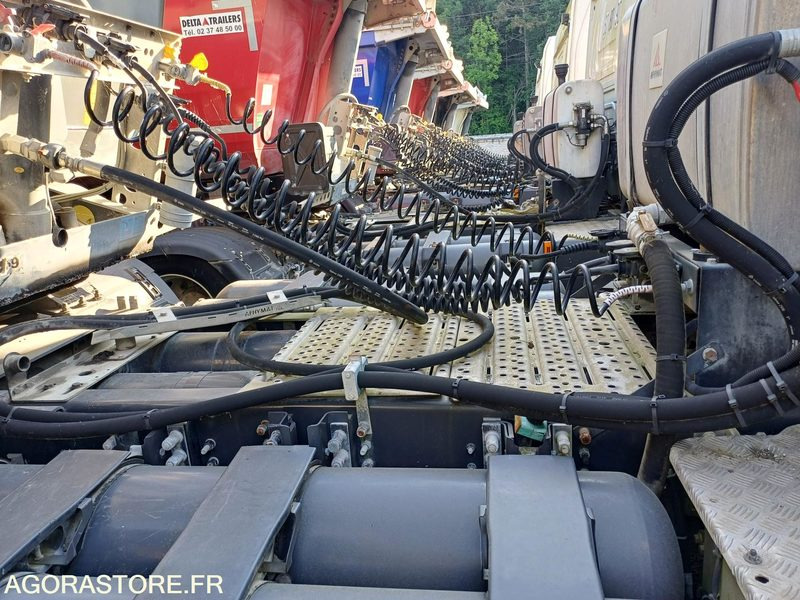 SCANIA G410 (GNL) - 2019 / 144883 KM (FG-511-JT) - Tractor unit: picture 4 SCANIA G410 (GNL) - 2019 / 144883 KM (FG-511-JT) - Tractor unit: picture 4