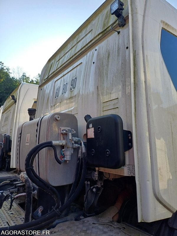 SCANIA G410 (GNL) - 2019 / 146023 KM (FG-952-EP) - Tractor unit: picture 3 SCANIA G410 (GNL) - 2019 / 146023 KM (FG-952-EP) - Tractor unit: picture 3