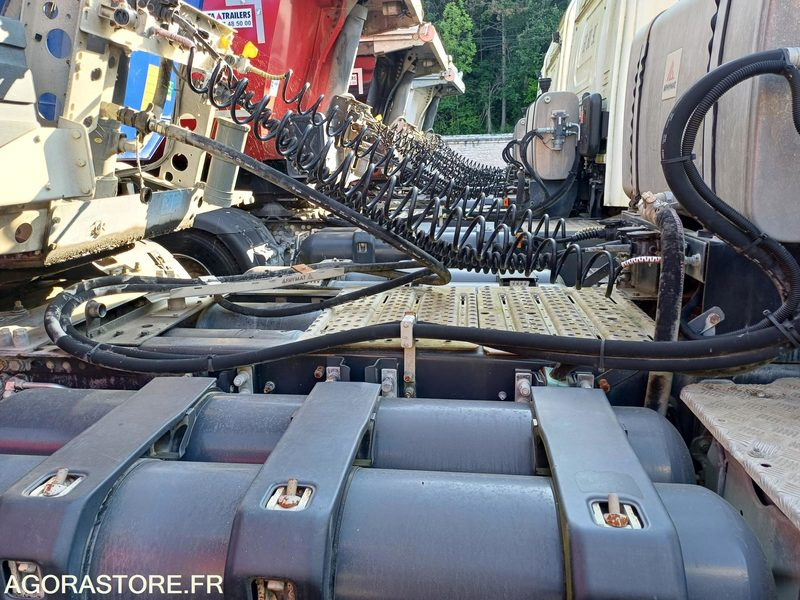 SCANIA G410 (GNL) - 2019 / 146023 KM (FG-952-EP) - Tractor unit: picture 4 SCANIA G410 (GNL) - 2019 / 146023 KM (FG-952-EP) - Tractor unit: picture 4