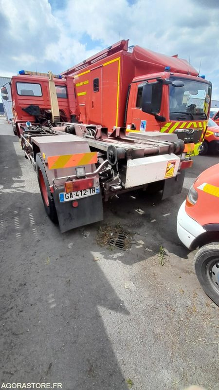 VPCE - RENAULT 2PLACES - Tractor unit: picture 5 VPCE - RENAULT 2PLACES - Tractor unit: picture 5