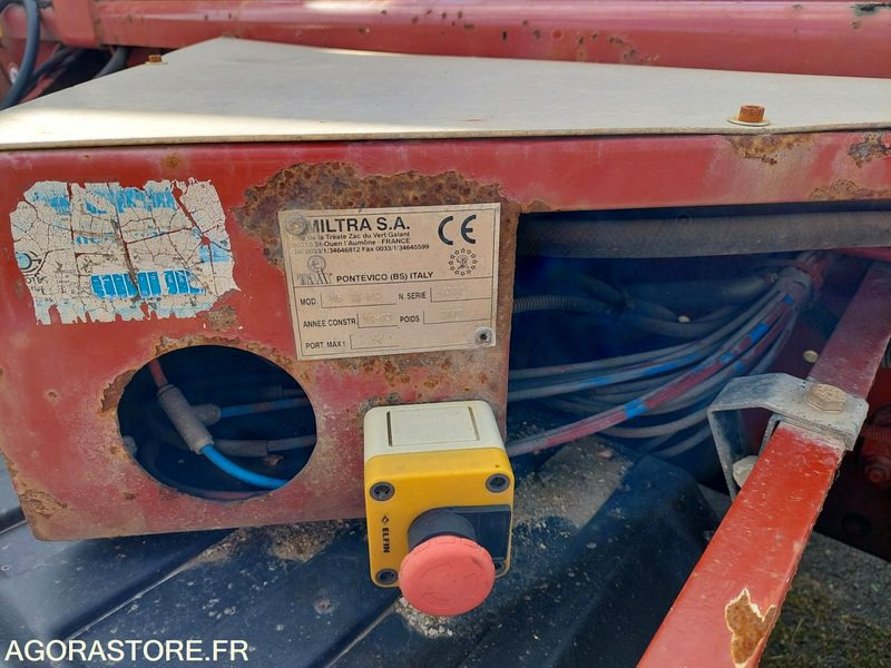 POLYBENNE GRUE IVECO 19T // 72CCZ38 // 141812KM // 2004 - Trailer: picture 5 POLYBENNE GRUE IVECO 19T // 72CCZ38 // 141812KM // 2004 - Trailer: picture 5