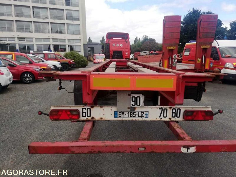 REMORQUE FRUEHAUF porte conteneurs - Trailer: picture 1 REMORQUE FRUEHAUF porte conteneurs - Trailer: picture 1