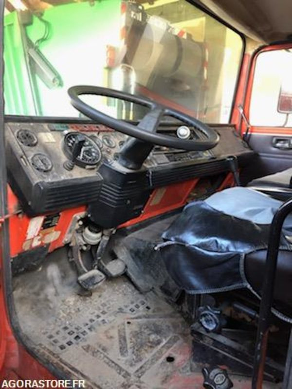 CAMION BERLIET 130 - Truck: picture 3 CAMION BERLIET 130 - Truck: picture 3