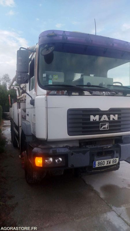 CAMION POMPE MAN FE310A / SWING 34M - 2002 - 135 723 KM - UNIQUEMENT A LEXPORT - Truck: picture 3 CAMION POMPE MAN FE310A / SWING 34M - 2002 - 135 723 KM - UNIQUEMENT A LEXPORT - Truck: picture 3