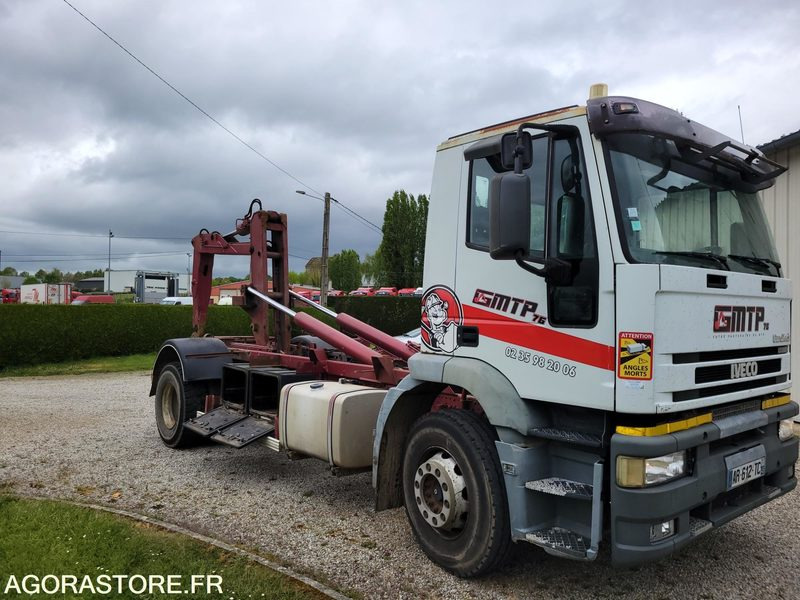Iveco 190E24 245 polybenne - 2001 - 270000KM - Truck: picture 4 Iveco 190E24 245 polybenne - 2001 - 270000KM - Truck: picture 4