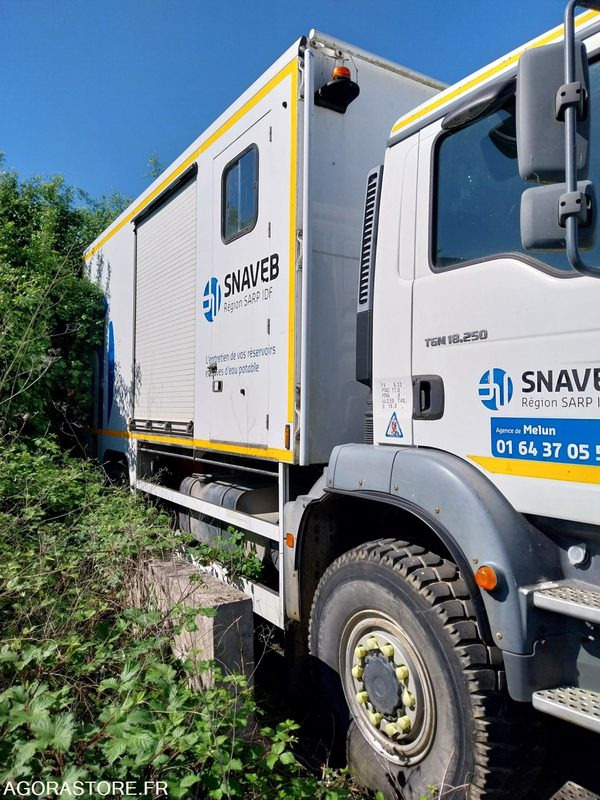 MAN TGM 4X4 18.250 Fourgon GIMAEX VASP 2011 212000Km ROULANT PRO UNIQUEMENT - Truck: picture 2 MAN TGM 4X4 18.250 Fourgon GIMAEX VASP 2011 212000Km ROULANT PRO UNIQUEMENT - Truck: picture 2