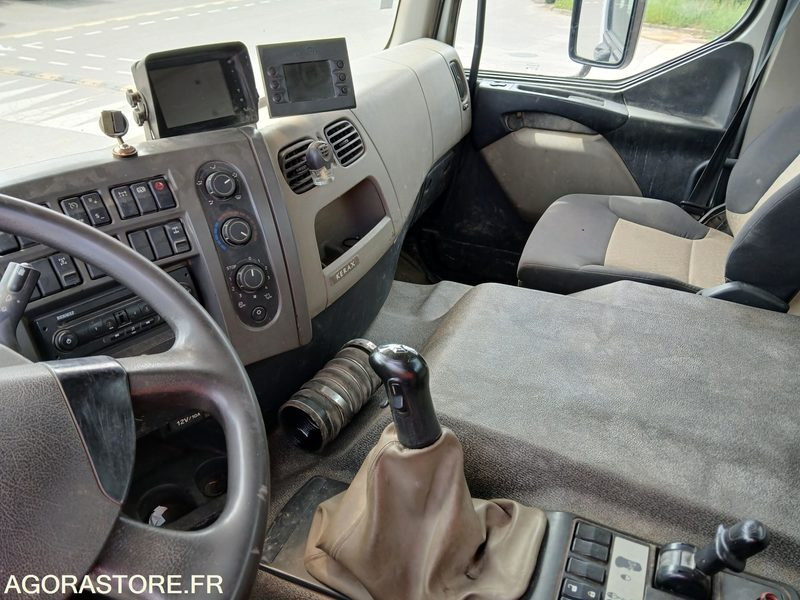 PORTEUR REMORQUEUR 26T BIBENNE - 2009 - 396 795 KM - Truck: picture 3 PORTEUR REMORQUEUR 26T BIBENNE - 2009 - 396 795 KM - Truck: picture 3