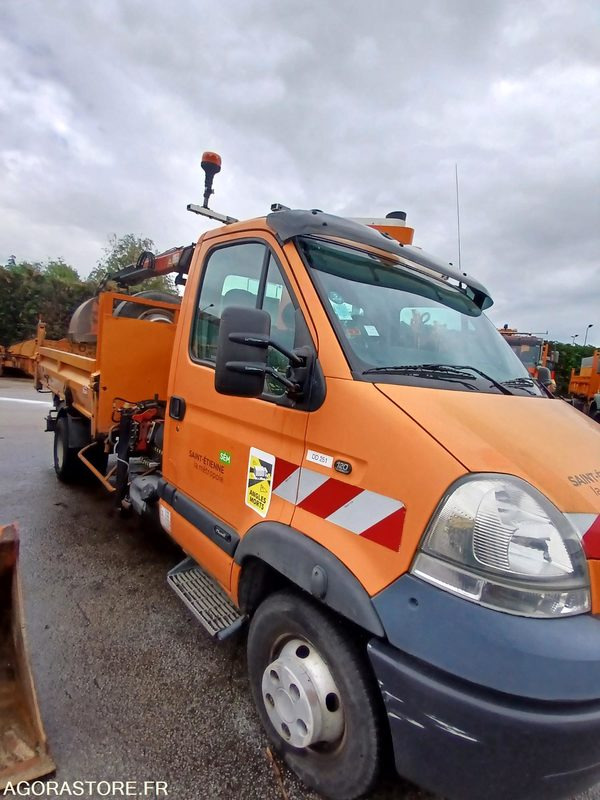 RENAULT CAMION BENNE MASCOTT AVEC GRUET PALFINGER - 2005 -124737 KMS - Truck: picture 2 RENAULT CAMION BENNE MASCOTT AVEC GRUET PALFINGER - 2005 -124737 KMS - Truck: picture 2
