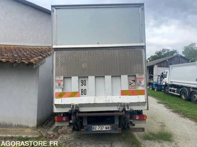 RENAULT MIDLUM 180 DXIFOURGON HAYON 260000 KM - Truck: picture 3 RENAULT MIDLUM 180 DXIFOURGON HAYON 260000 KM - Truck: picture 3