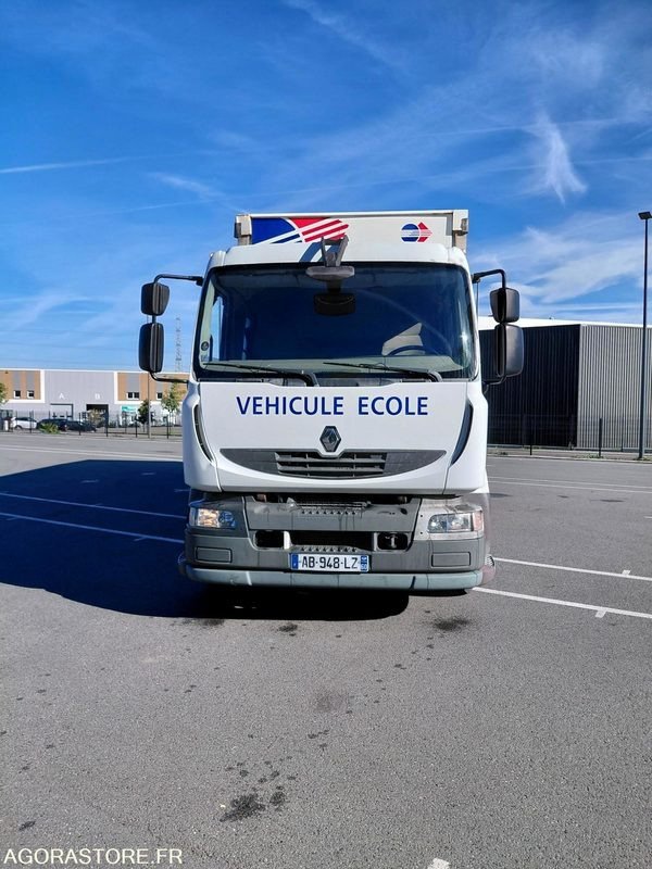 RENAULT midlum 240 - 2009 - 301686 Kms - Truck: picture 2 RENAULT midlum 240 - 2009 - 301686 Kms - Truck: picture 2