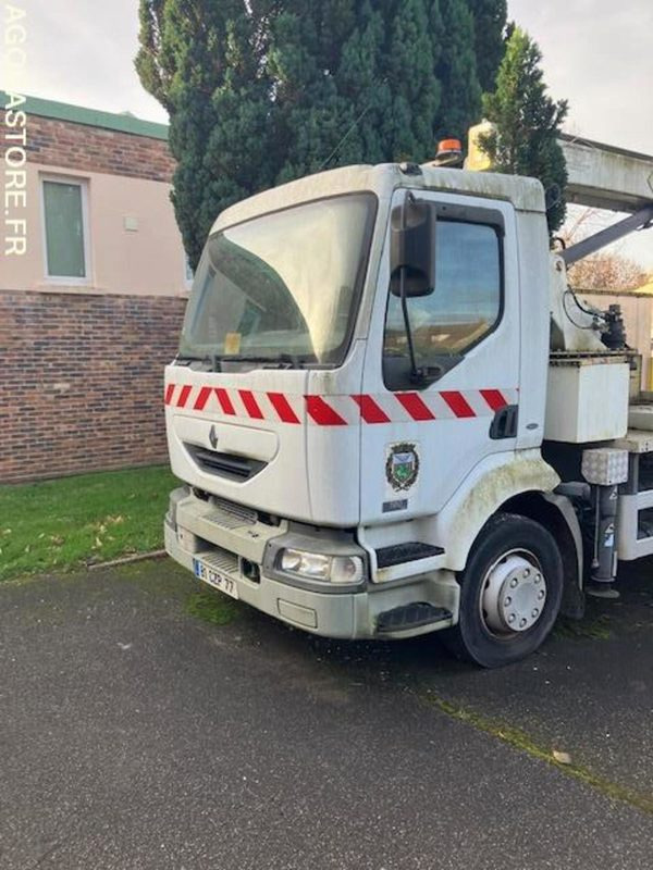 Renault Midliner (Nacelle) 2003 - 18441 kms - Truck: picture 1 Renault Midliner (Nacelle) 2003 - 18441 kms - Truck: picture 1