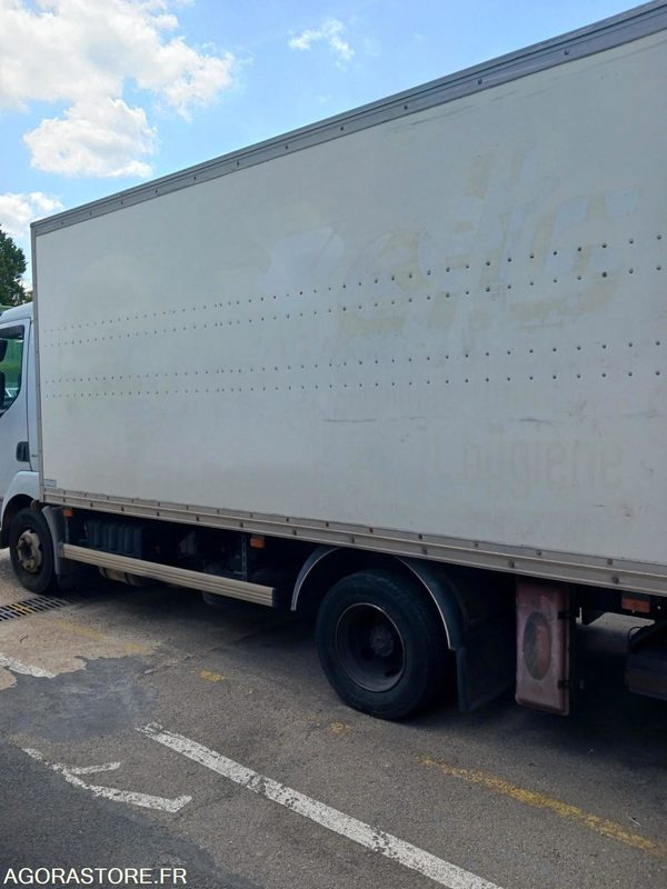 Renault Poids lourd / 267194 KMS / 2009 - Truck: picture 4 Renault Poids lourd / 267194 KMS / 2009 - Truck: picture 4